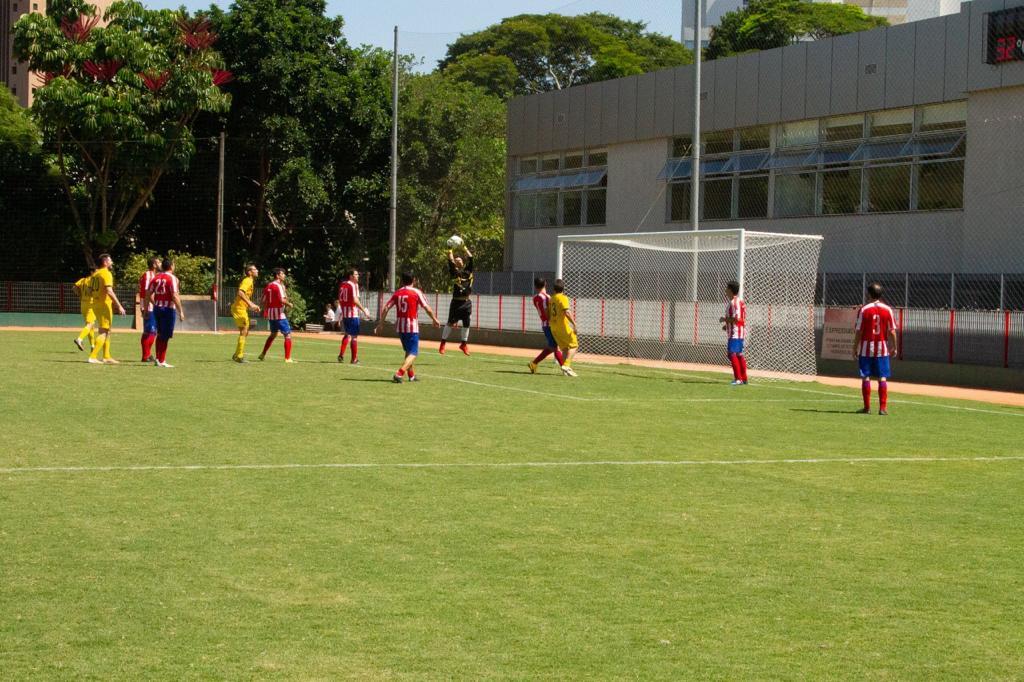 Veteranos: Barcelona 5x4 Atl. de Madrid